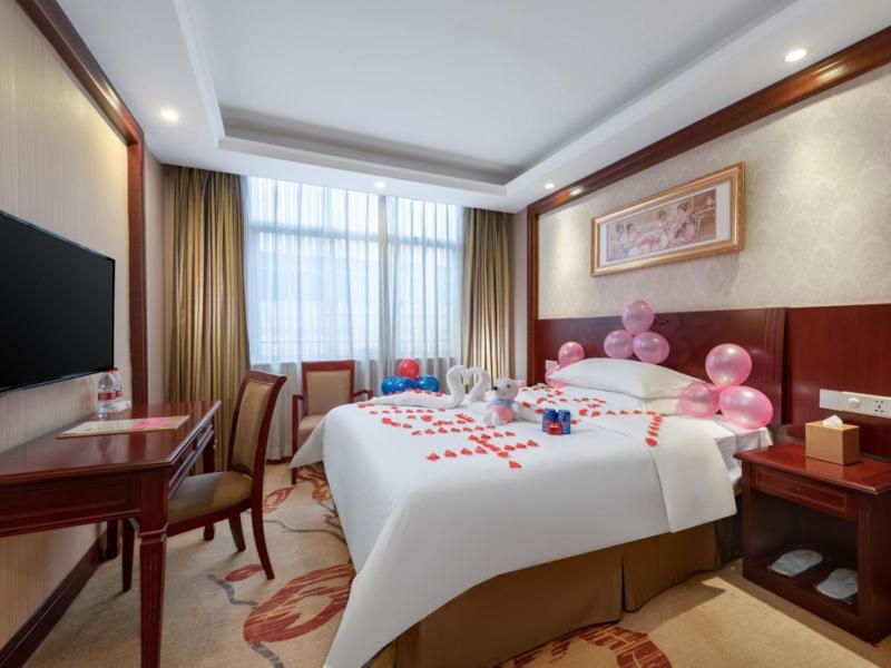 Vienna Hotel Shenzhen Guanlan Tangren Street Εξωτερικό φωτογραφία